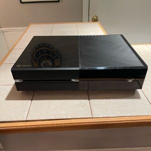 Used - Xbox One Console 500GB with HDMI and power supply